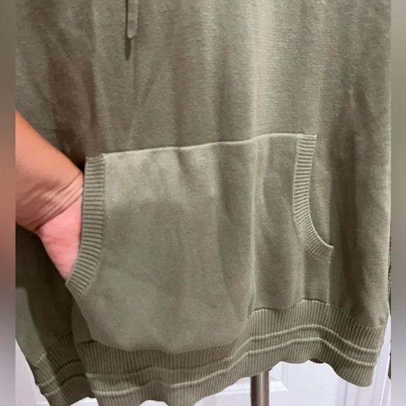 Athleta Evergreen Hoodie Knit Sweater M - Picture 5 of 11